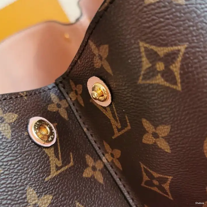 Bags 206B570011 LV 0709